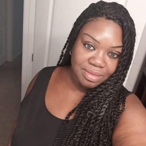 Meet your Posher, Elainda